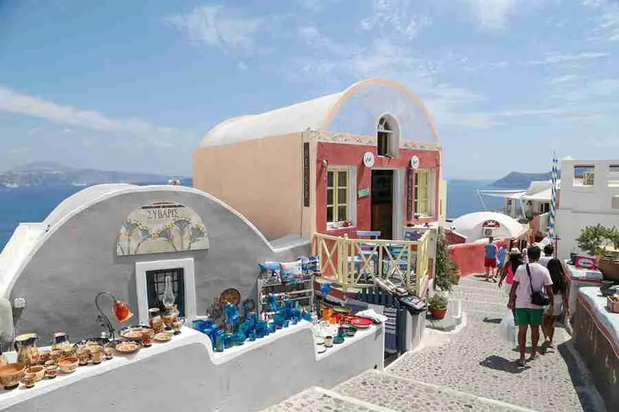 Lạc Lối Ở Santorini Giữa Thu, “Thánh Địa” Của Nghệ Thuật Và Sự Sang Trọng