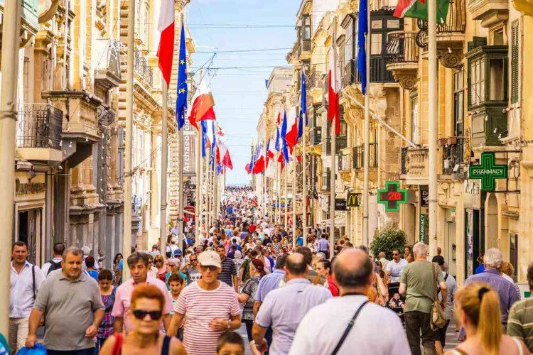 LÍ DO VÌ SAO BẠN NÊN ĐỊNH CƯ TẠI MALTA